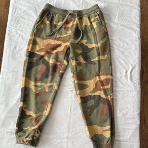 Herschel Supply Company camo jogger sweatpants